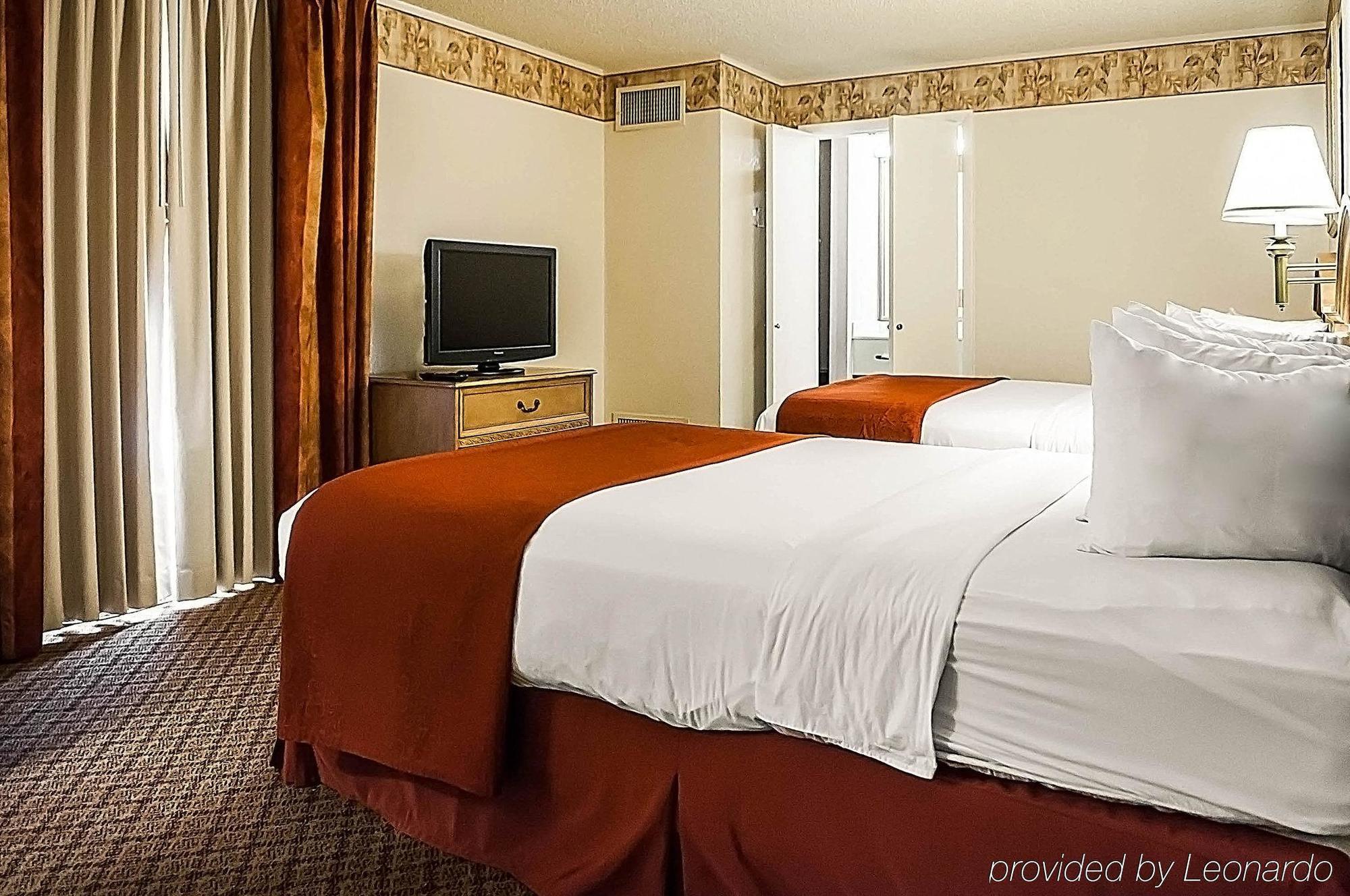 Pan American Inn And Suites Альбукерке Экстерьер фото